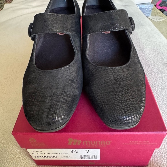 Munro Jenna low wedge shoe - Picture 6 of 6